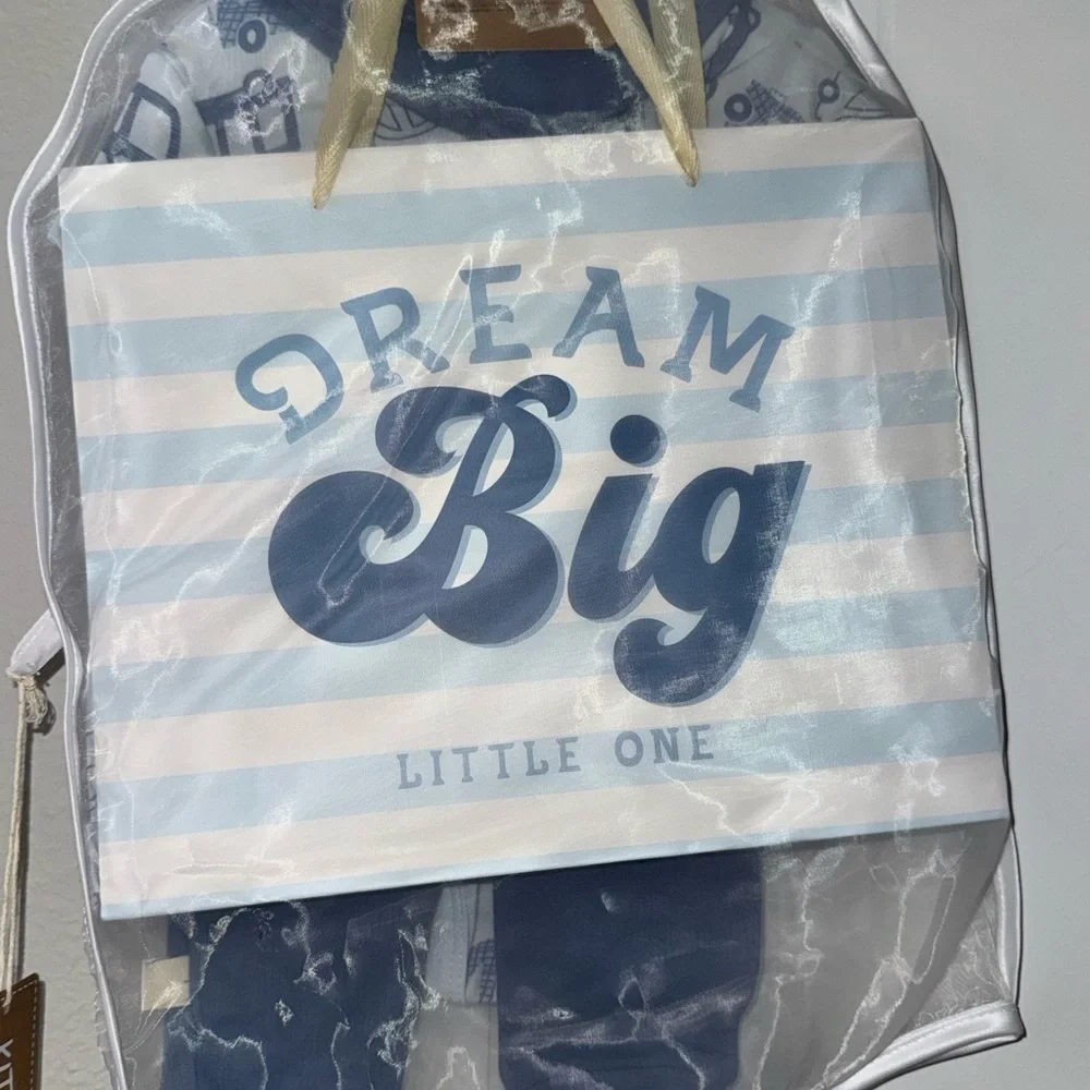 NWT BABYS 3GIFT SET Pearl Blue Car Print Baby Bib and Onesie Set